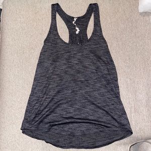 Lululemon workout tank